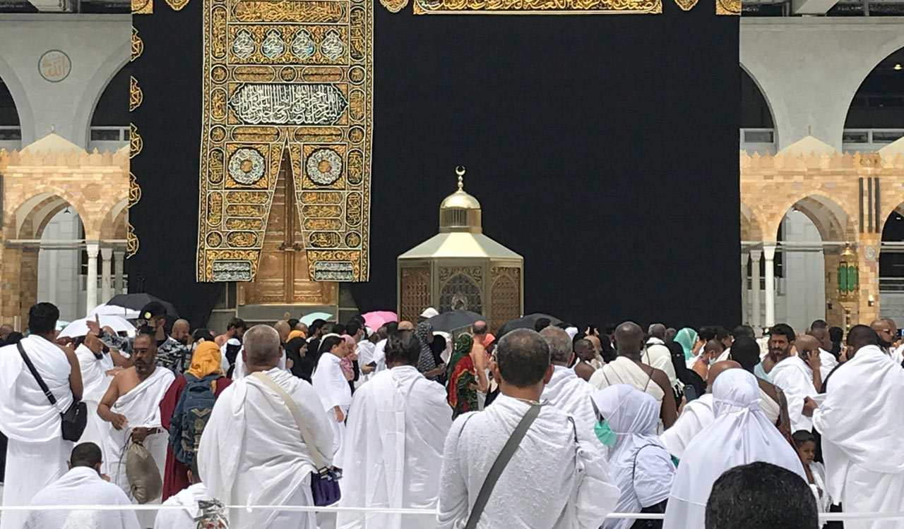 Union Minister Kiren Rijiju urges Hajj pilgrims to book only with authorised operators