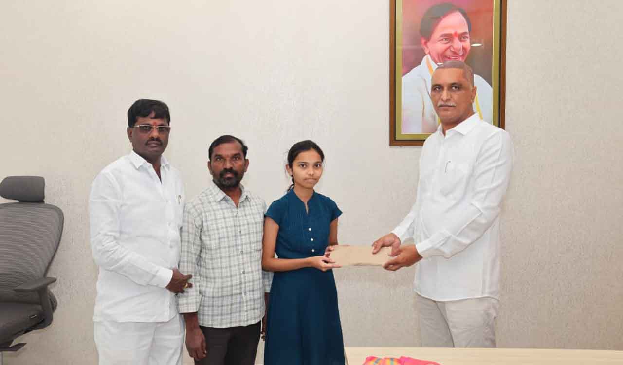Telangana: Harish Rao assures full support to MBBS student from Siddipet
