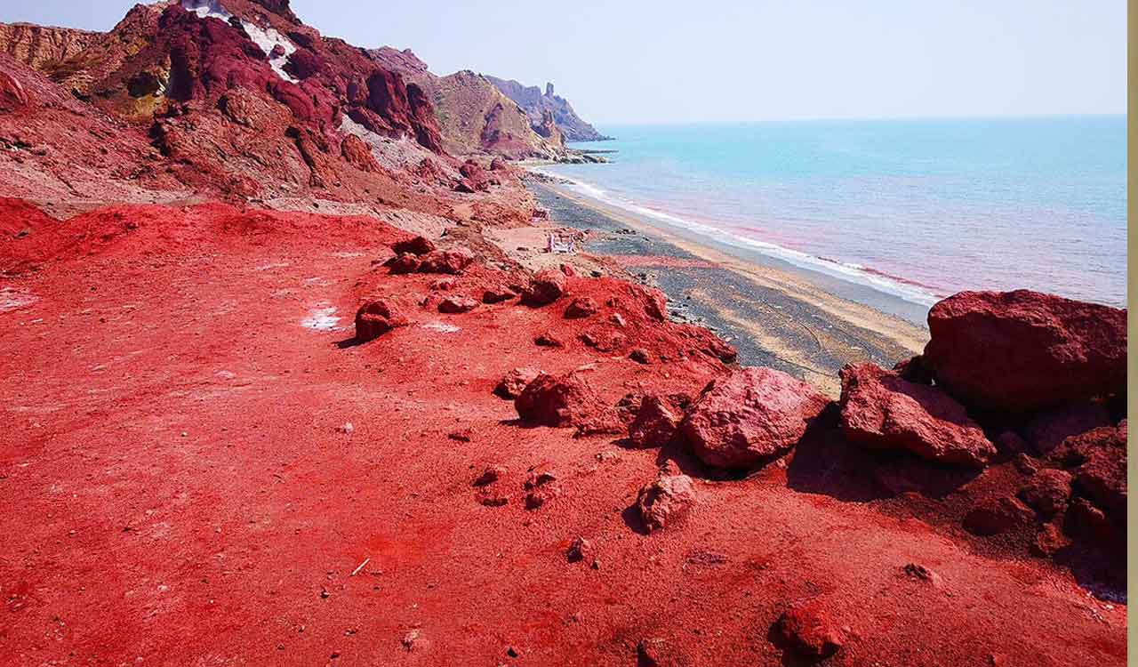 Rain creates crimson spectacle on Iran’s Hormuz Island for the first time this year