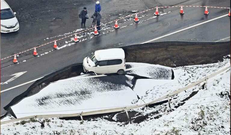 7.5-magnitude quake jolts northern Japan; 23 injured, small tsunami reported