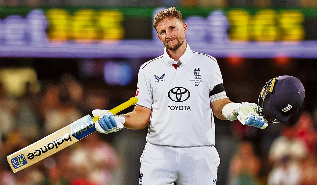 Joe Root scores first Ashes century in Australia as England fight back