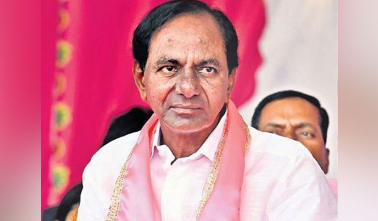 KCR condoles demise of senior journalist Damodar