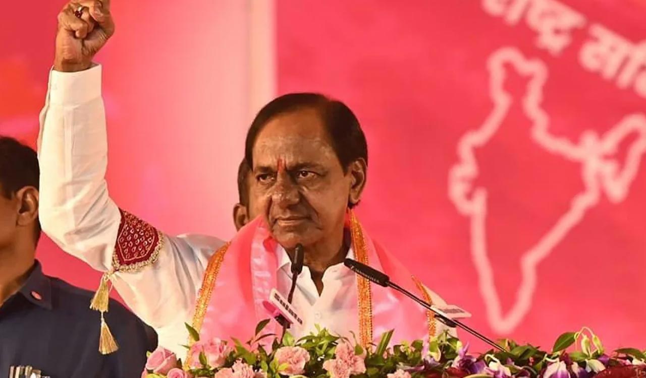 KCR’s party meeting to begin soon; Fuels political buzz in Telangana 