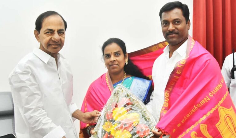 KCR hails BRS era as Telangana’s Golden Age, Villagers decry Congress decline
