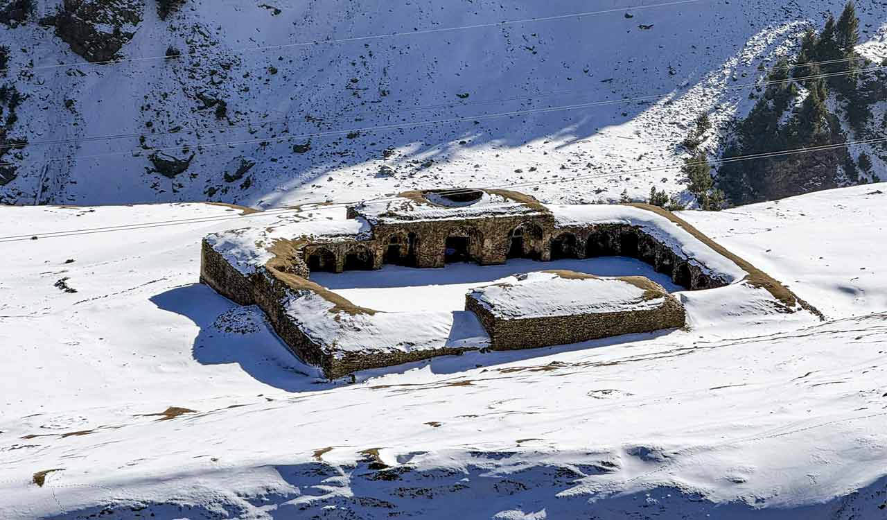 Valley witnesses sub-zero temperatures; Sonamarg coldest at minus 5.8 degrees Celsius