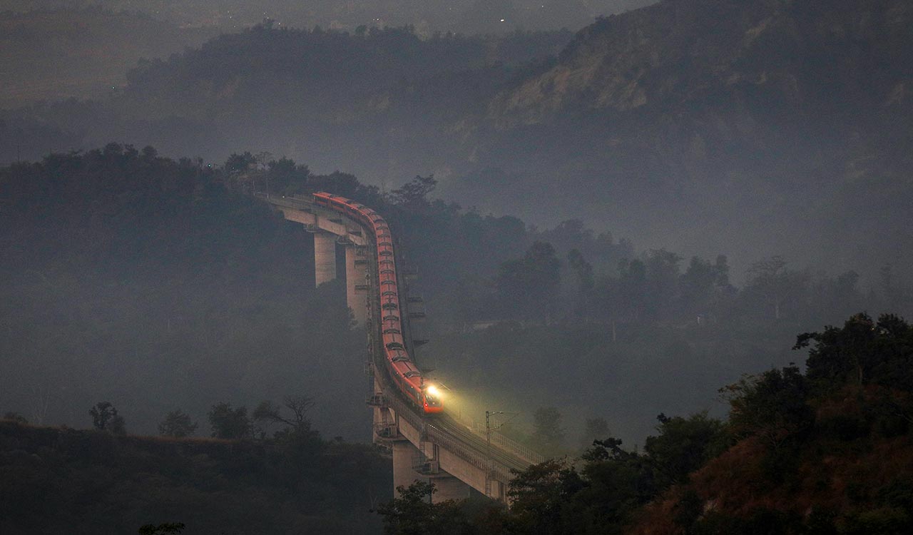 Kashmir valley in grip of cold conditions, Pulwama coldest place