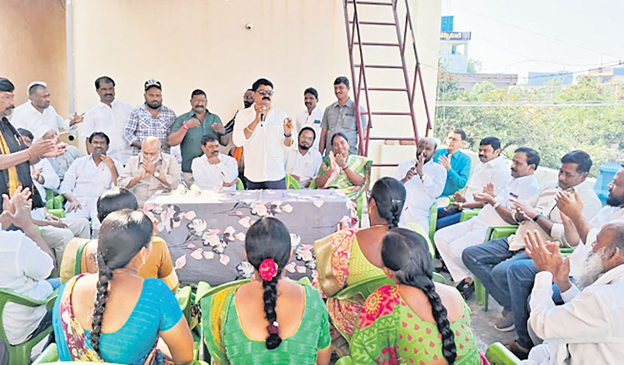 Konda Surekha loses followers as internal bickering continues in Warangal Congress