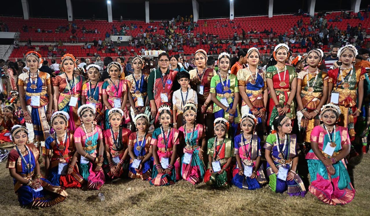 Mancherial Kuchipudi students enter Guinness Book of Records