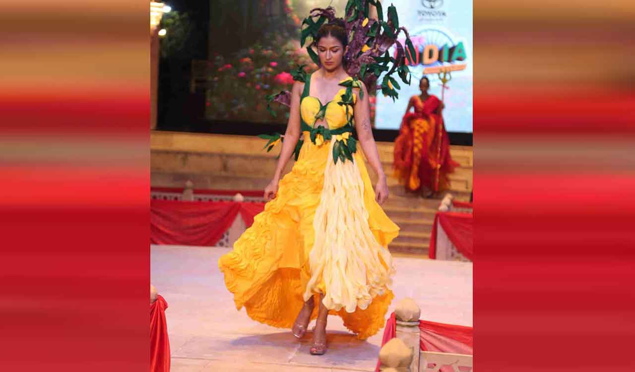 Lakhotia College of Design hosts ‘Love India 2025’ graduation fashion show