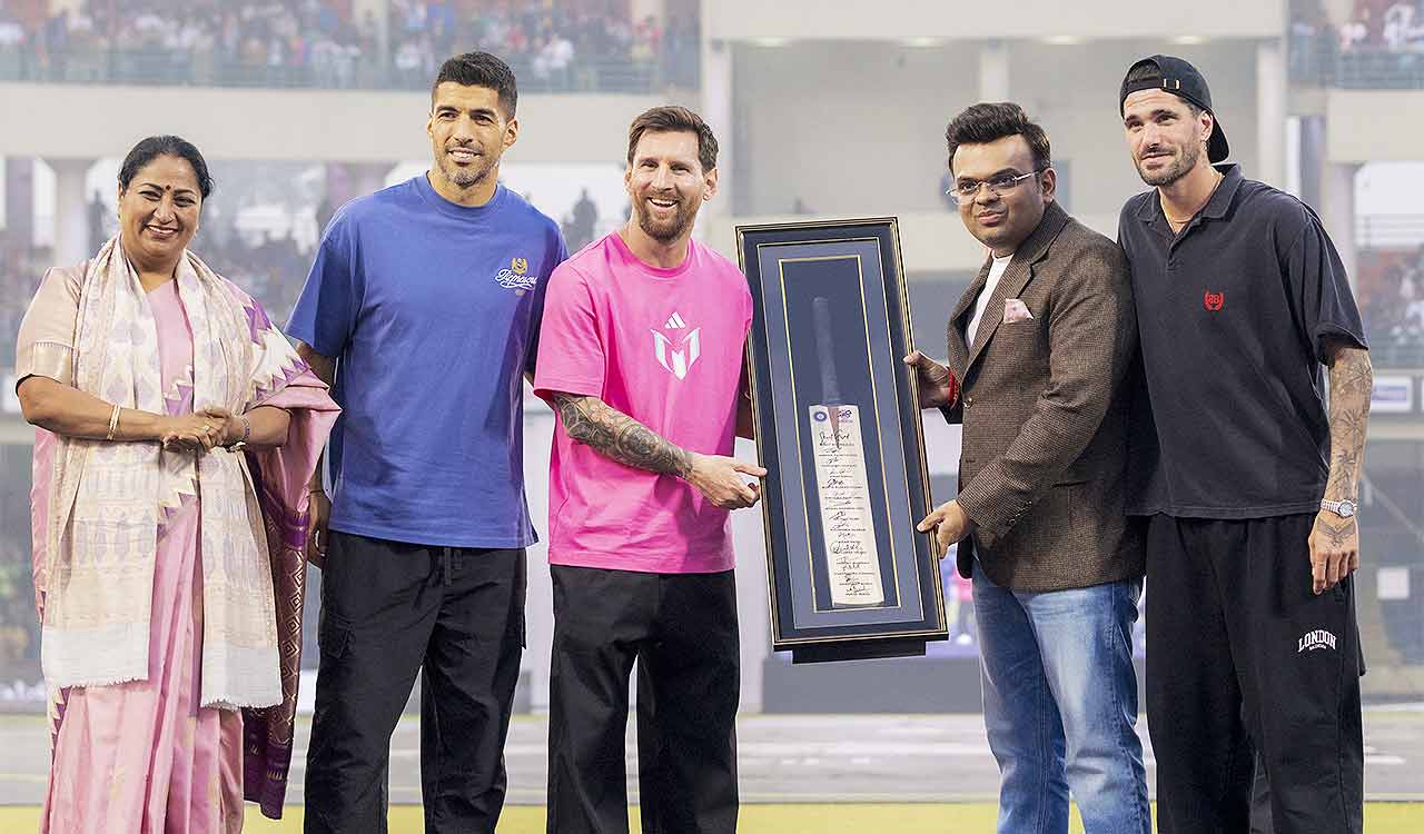 ‘AQI’ chants overshadow Messi event in smog-hit Delhi