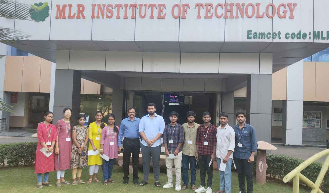 Sybase Software awards Rs 12.7 lakh scholarships to MLRIT students