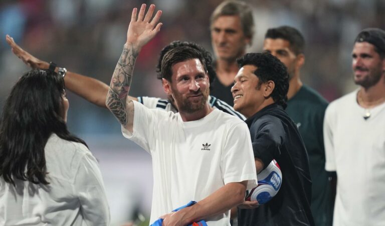 Messi mesmerises Mumbai fans during GOAT India Tour at Wankhede