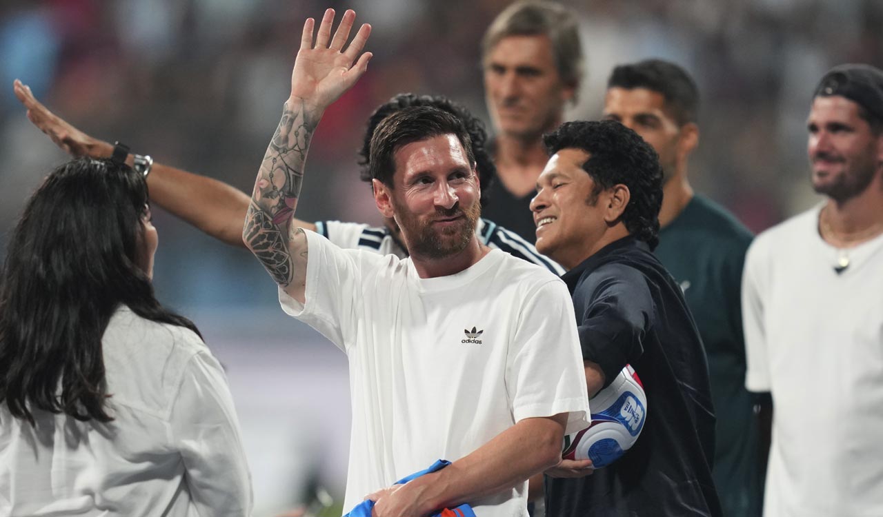 Messi mesmerises Mumbai fans during GOAT India Tour at Wankhede