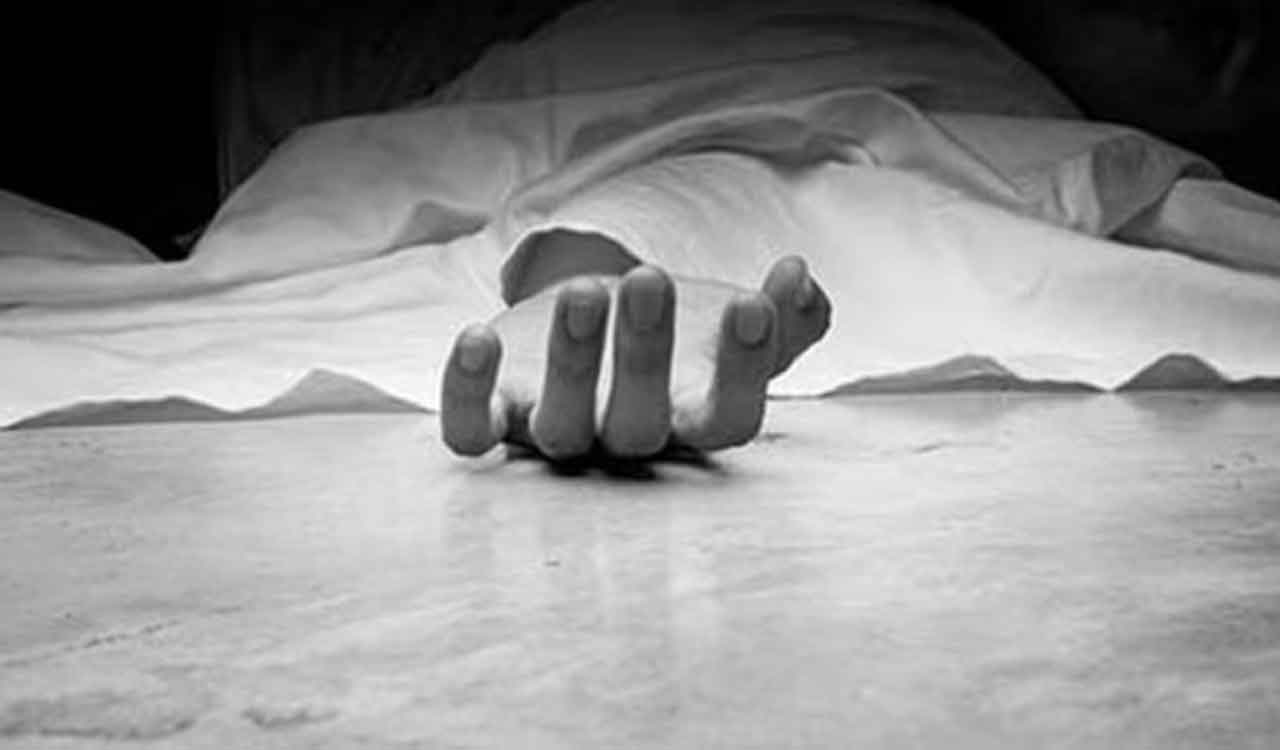 Hyderabad: Two youths found dead in auto-rickshaw in Chandrayangutta