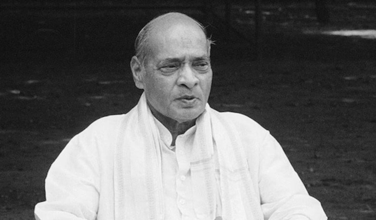 KTR pays tributes to PV Narasimha Rao on death anniversary