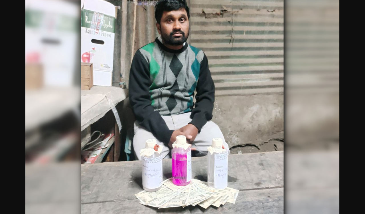 Mancherial: Panchayat secretary arrested while accepting bribe to grant bill of Indiramma house