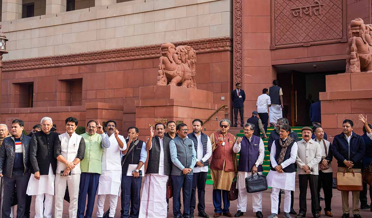 Congress MPs protest in Parliament complex against ‘misuse of ED’
