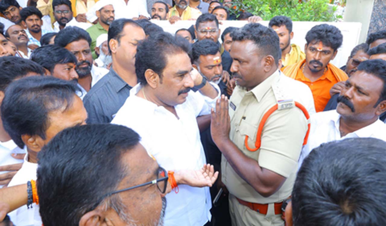 Pinnelli brothers surrender in Palnadu court in TDP workers’ double-murder case