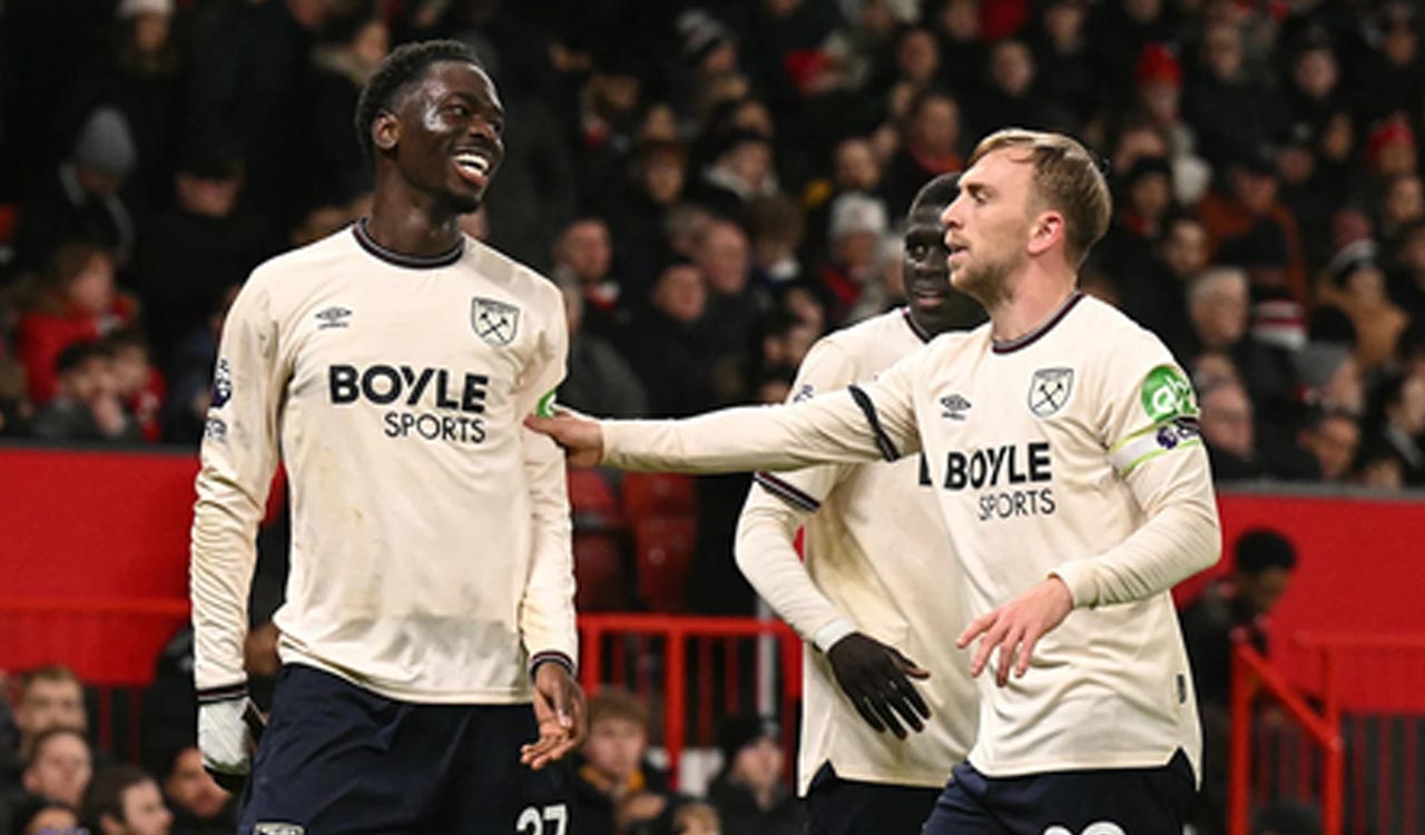 West Ham hold Manchester United to 1-1 draw at Old Trafford