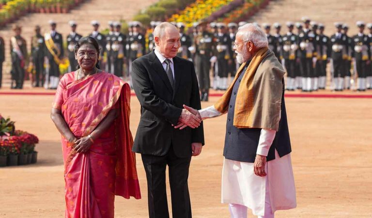President Droupadi Murmu and Prime Minister Narendra Modi receive Russian President Vladimir Putin, centre, during the latters ceremonial welcome at the Rashtrapati Bhavan, in New Delhi