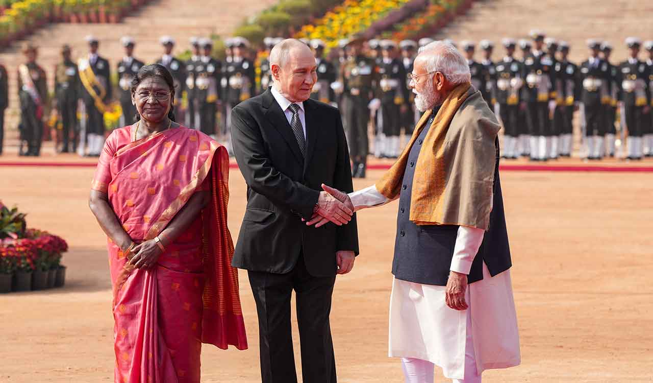 President Putin accorded ceremonial welcome at Rashtrapati Bhavan