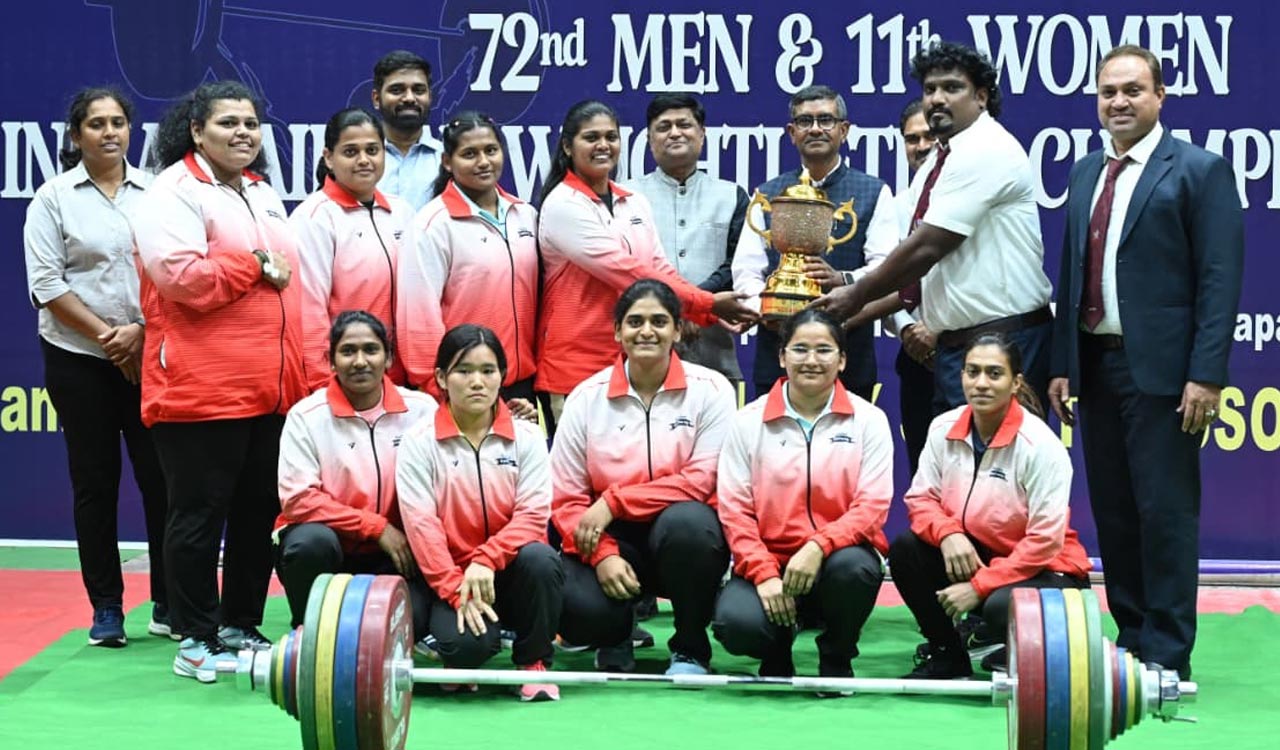 Southern Railway men and Central Railway women win weightlifting titles