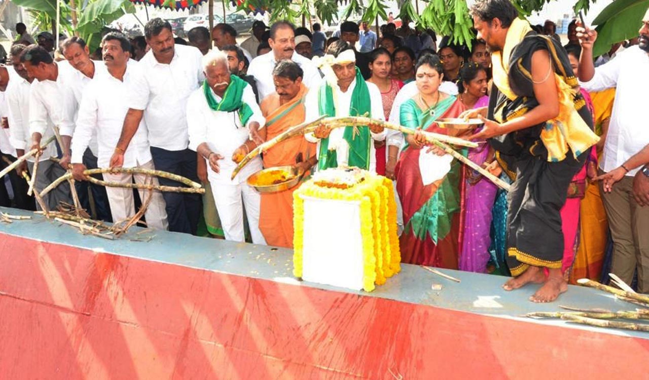 Ex-MP Nama launches sugarcane crushing at Madhucon Sugar Factory in Khammam