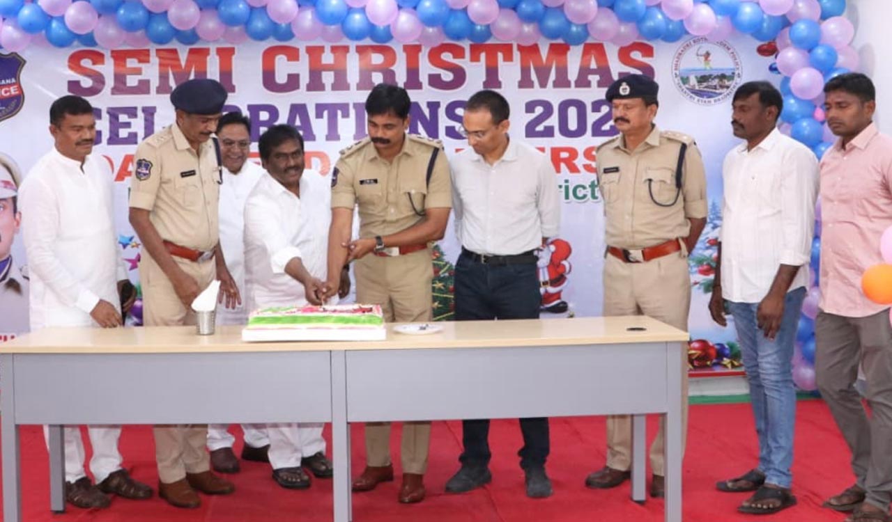 Christmas celebrations held at Kothagudem police headquarters
