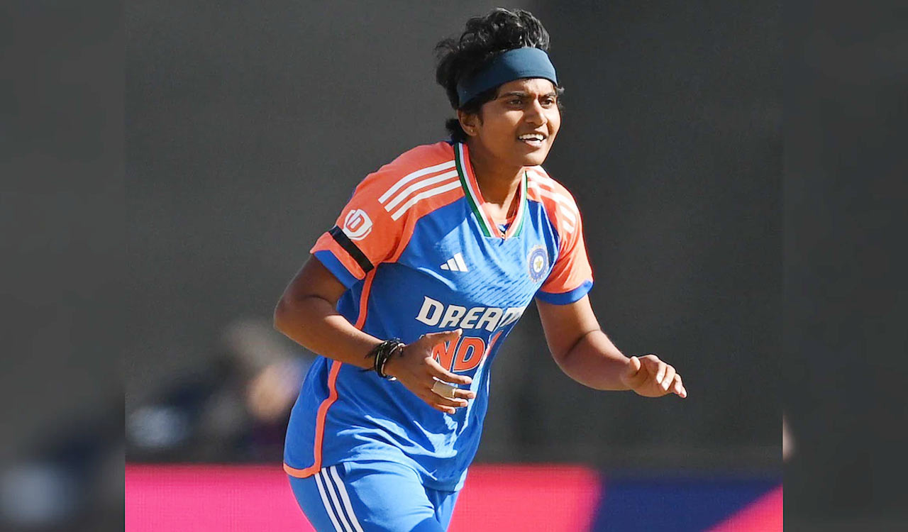 AP govt gives Rs 2.5 crore cash reward to woman cricketer Shree Charani