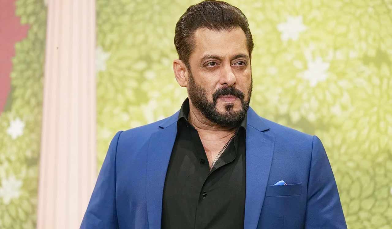 ‘Aap salamat rahein Maalik’: Shera wishes Salman Khan on his 60th b’day