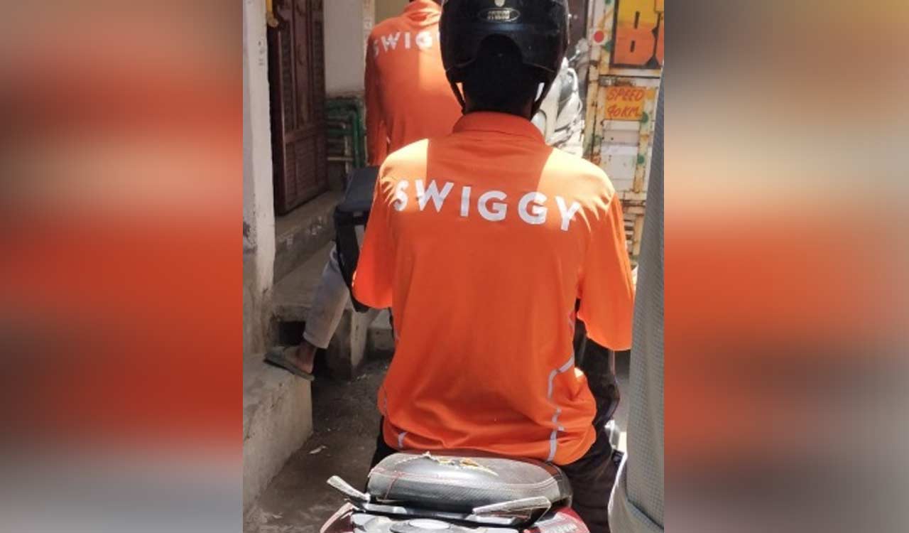 Swiggy, Zomato, Amazon deliveries may be hit by nationwide gig worker strike on New Year’s Eve