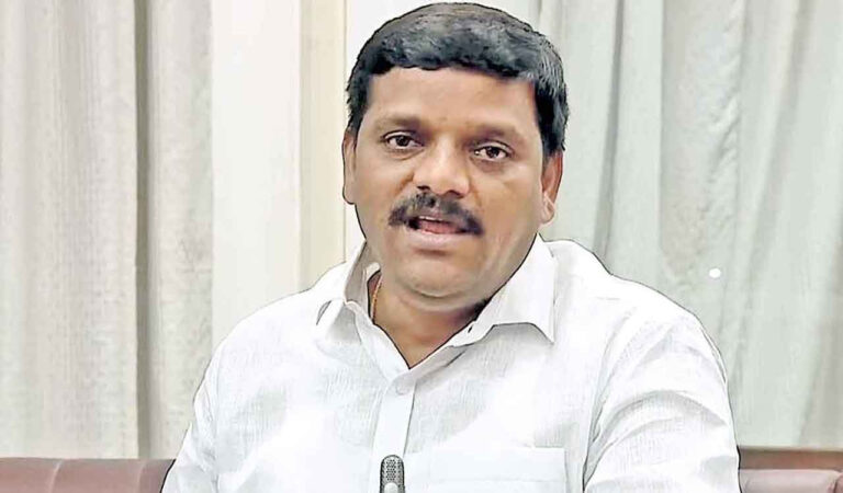 Teenmaar Mallanna detained at home ahead of BC activist’s final rites