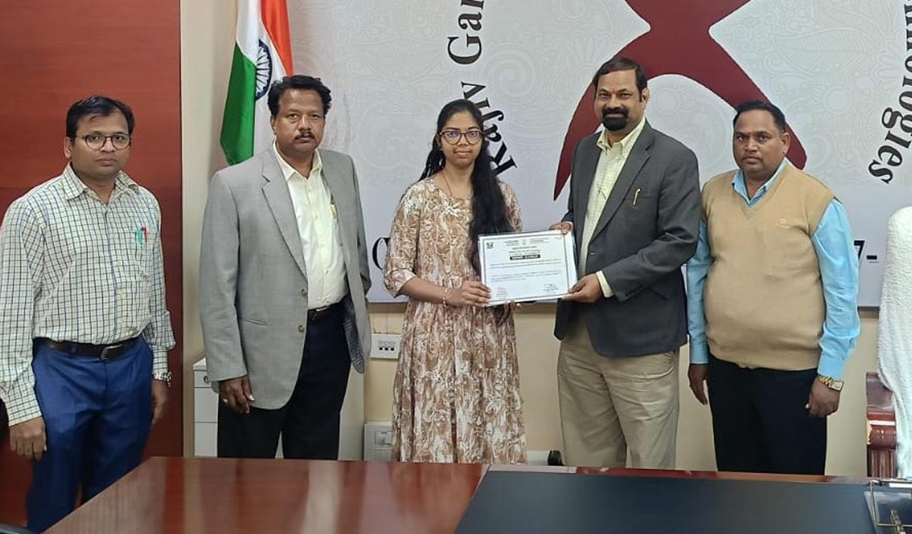RGUKT Basar student felicitated for participating in national science expo