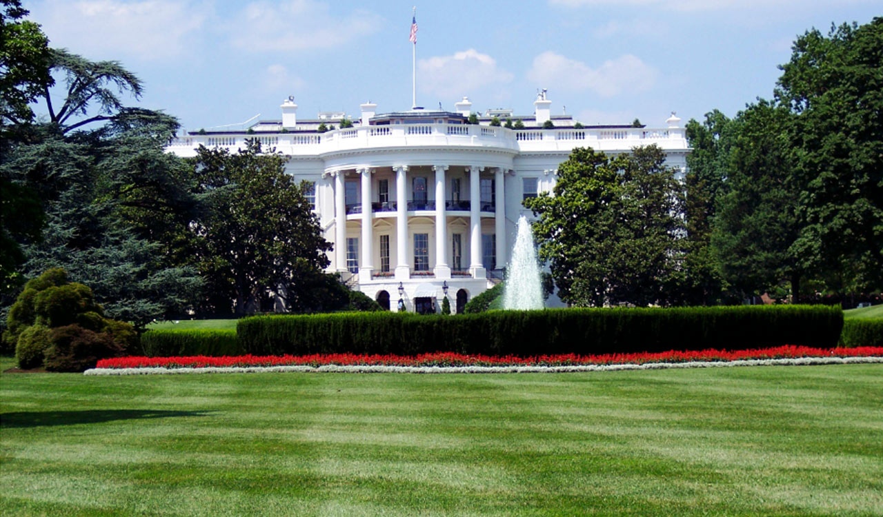 Random YouTube livestream mysteriously appears on White House website