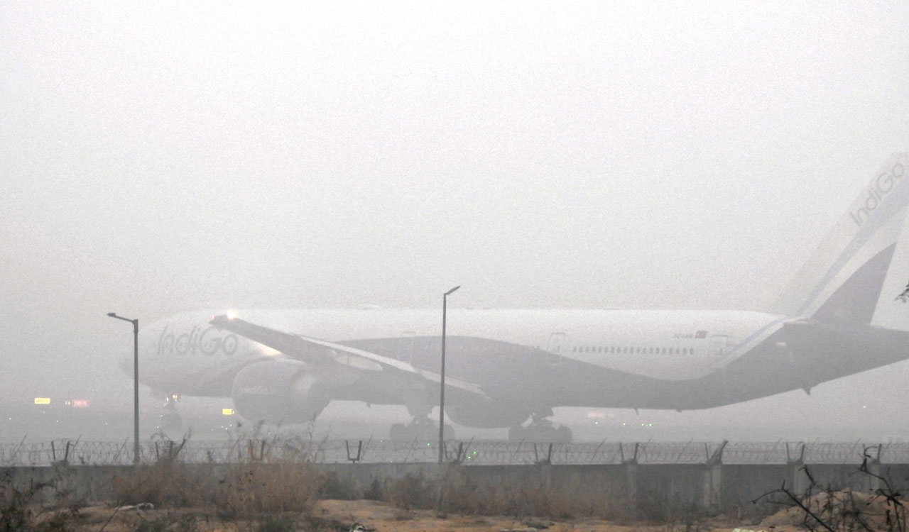Dense fog disrupts flight operations at Delhi airport; airlines issue advisories