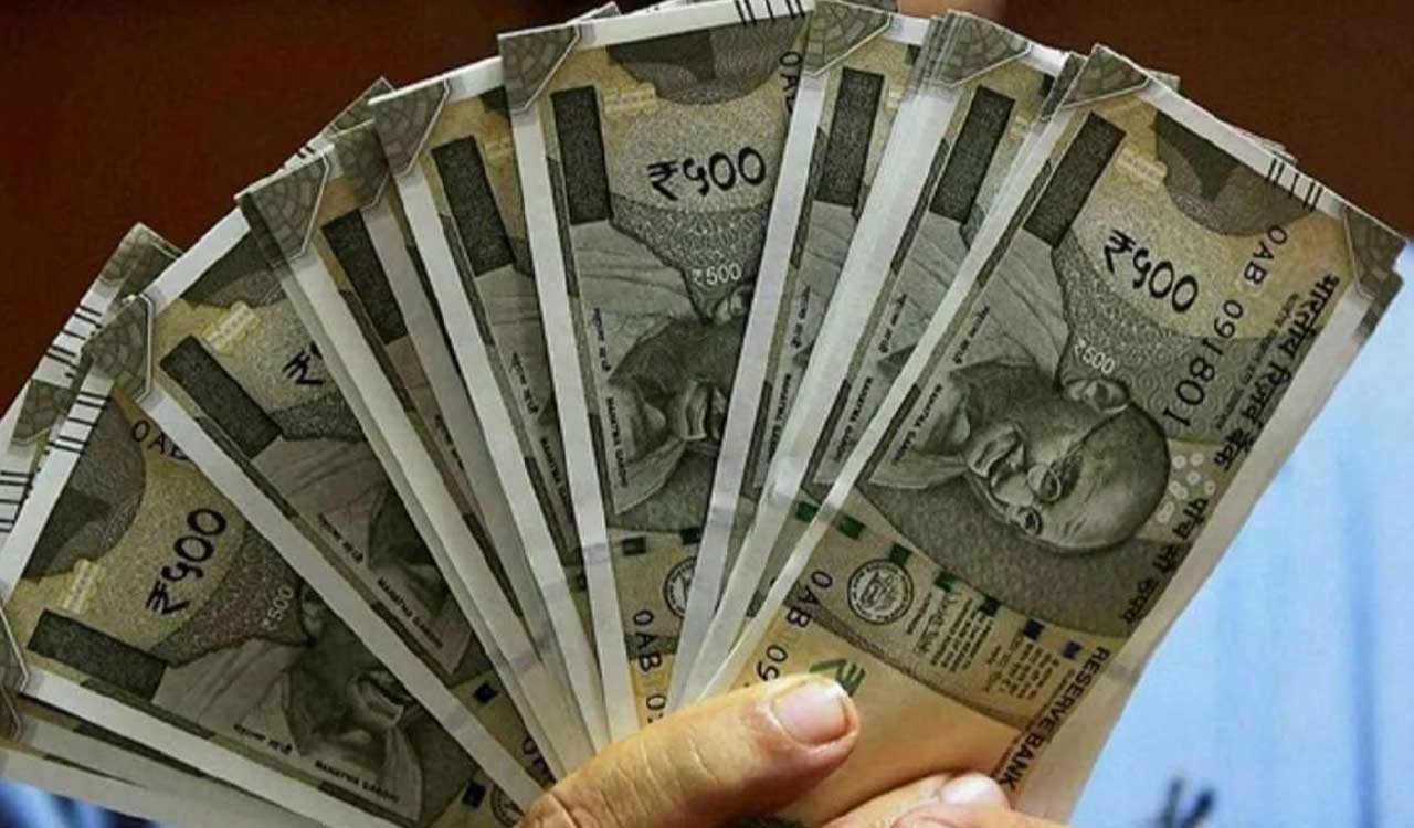 Bihar officials struggle to recover Rs 10,000 wrongly credited to men under women-only scheme