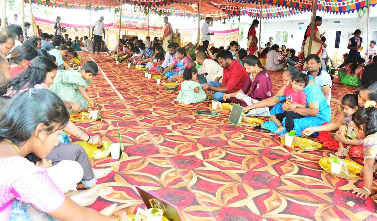 Mass ‘Aksharabhyasam’ ceremony held at Sri Ramakrishna Vidyalayam in Khammam