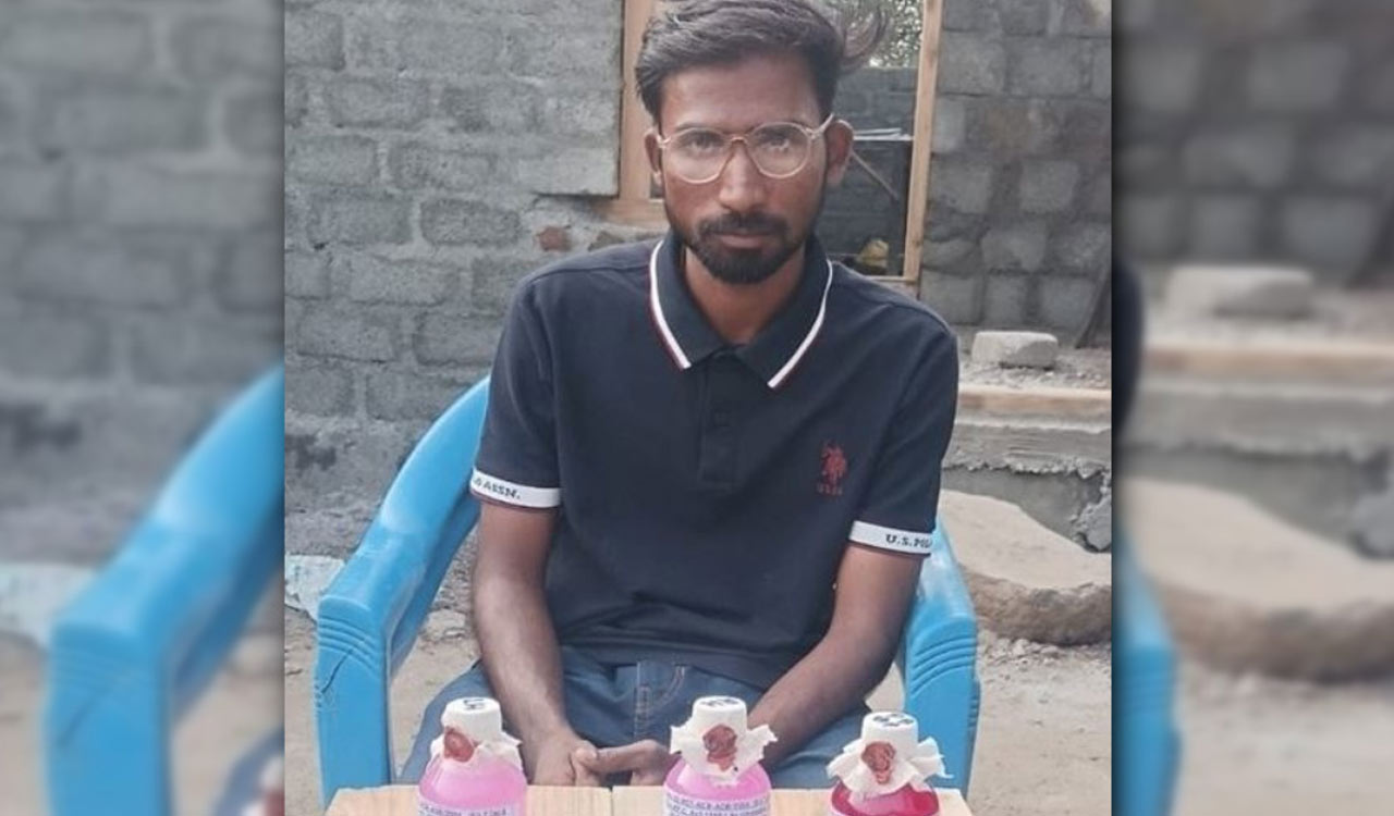 Housing engineer trapped by ACB for accepting bribe in Adilabad