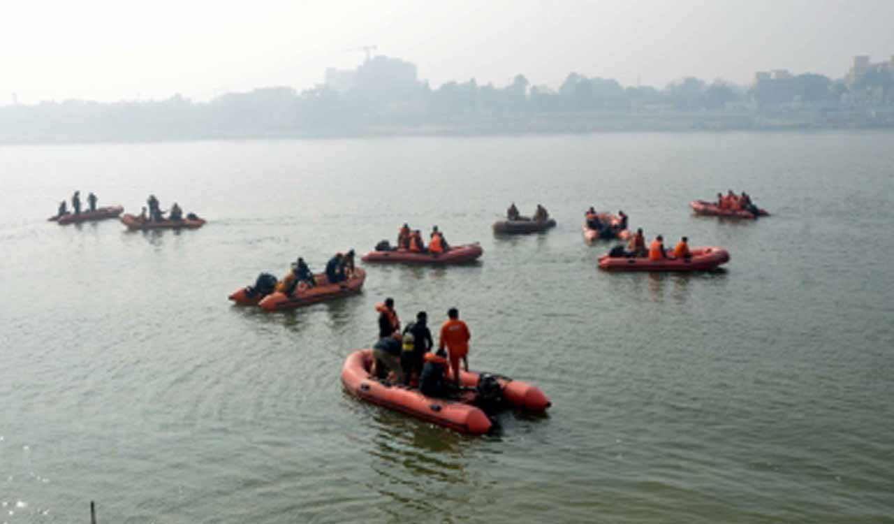 Assam: NDRF joins rescue ops to find six missing in boat accident