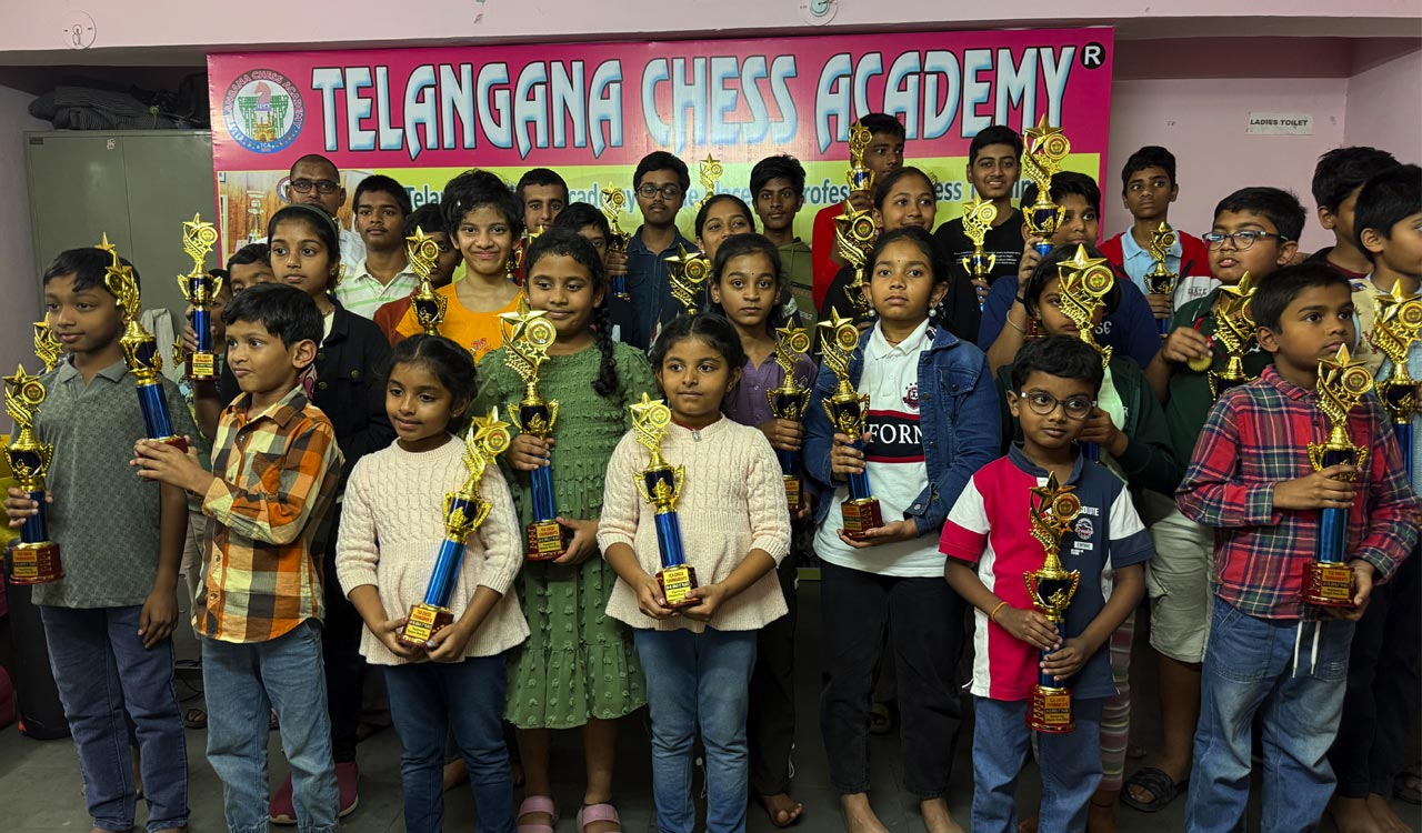 Shoumik and Anshika win under-8 chess titles in Hyderabad