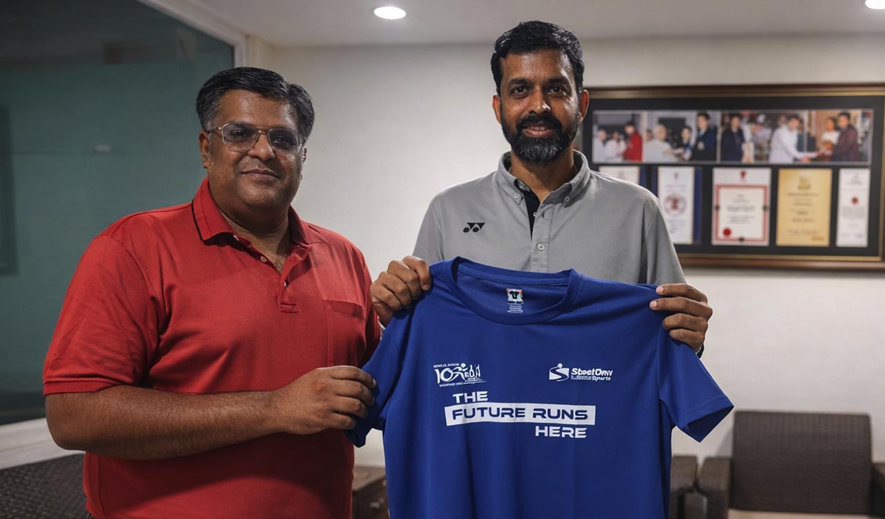 P Gopichand unveils Allen World Junior 10K Run jersey in Hyderabad