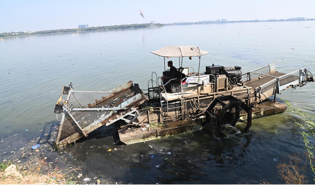 Hyderabad: Efforts on to clean Hussain Sagar amid pollution complaints