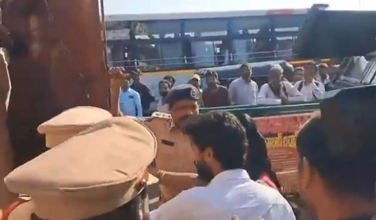 Hyderabad police denies permission to ‘Secunderabad Bachao’ rally; Harish slams Cong Govt for suppression