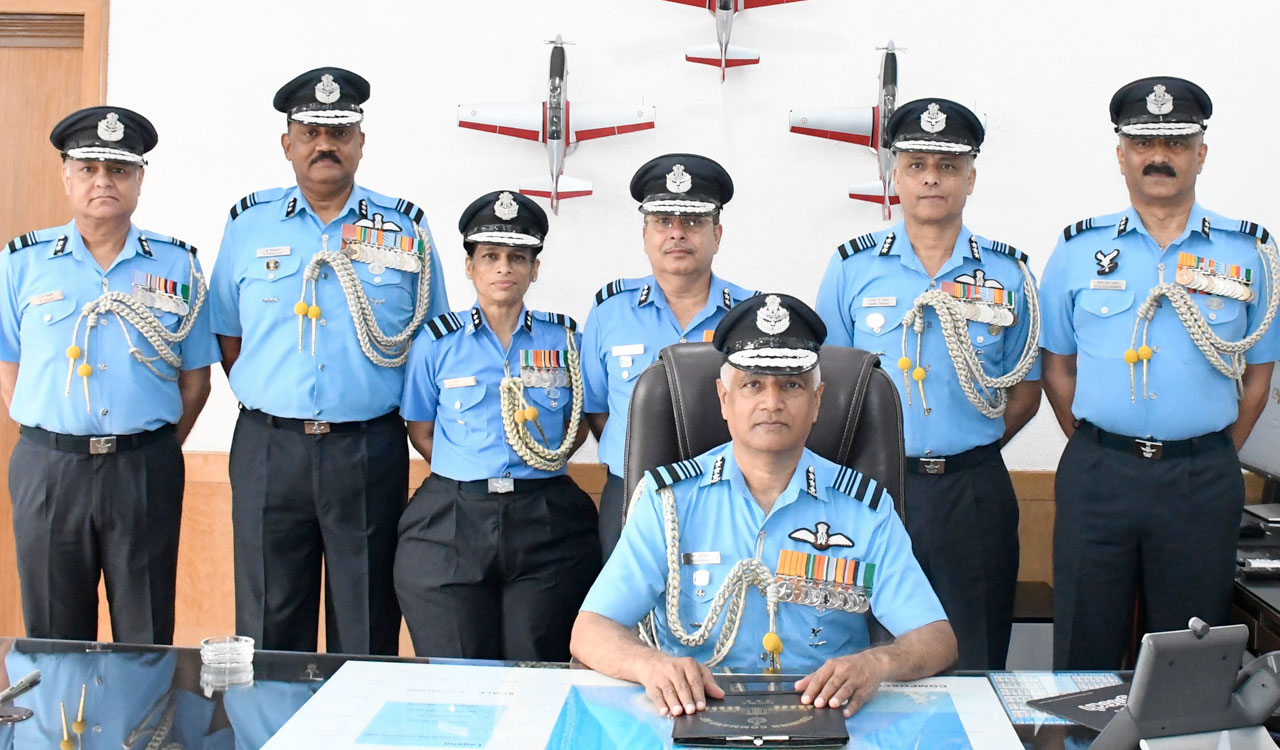 Air Marshal Seethepalli Shrinivas takes over as AOC-in-C, training command