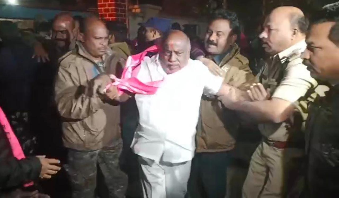Jogu Ramanna, BRS cadres arrested ahead of CM’s Adilabad tour