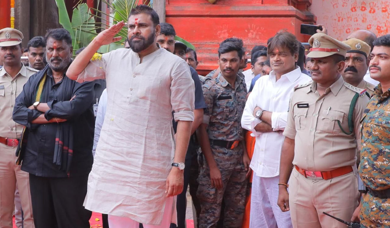 Pawan Kalyan narrowly escapes electric shock in Kondagattu