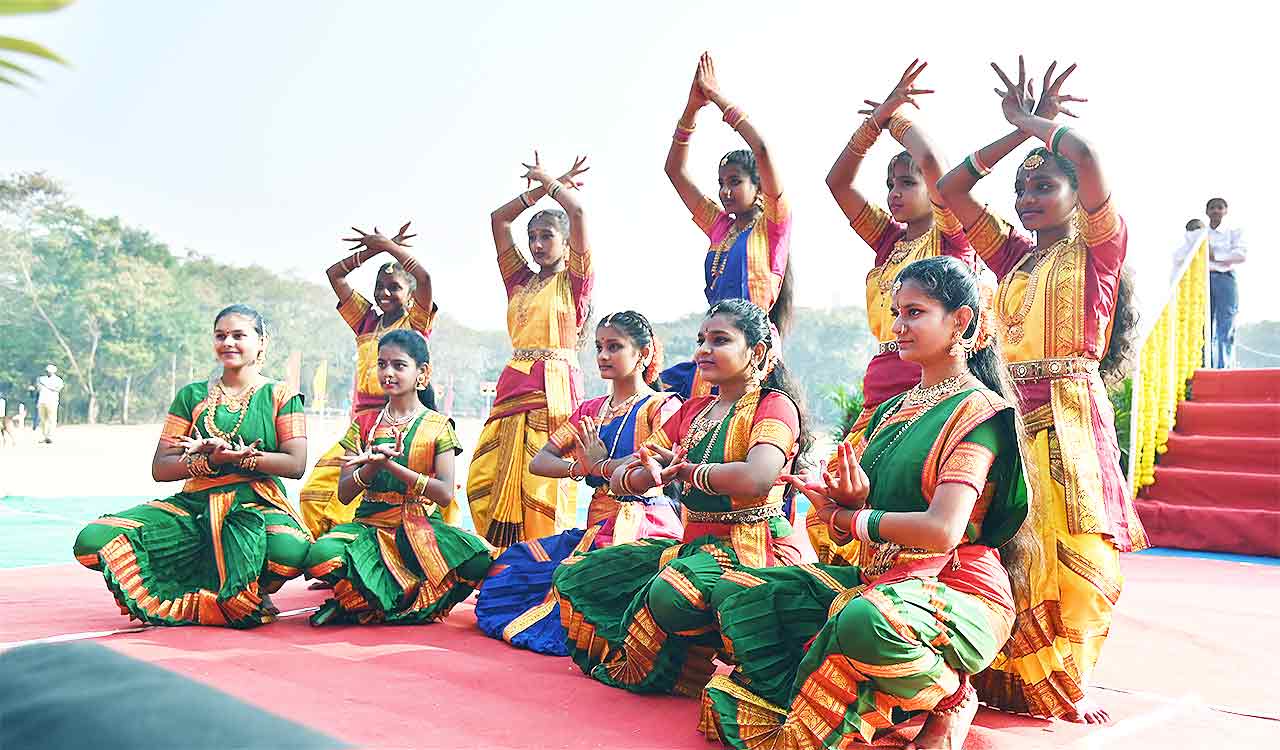 Patriotic fervour sweeps Hyderabad, as people celebrate 77th Republic Day celebrations