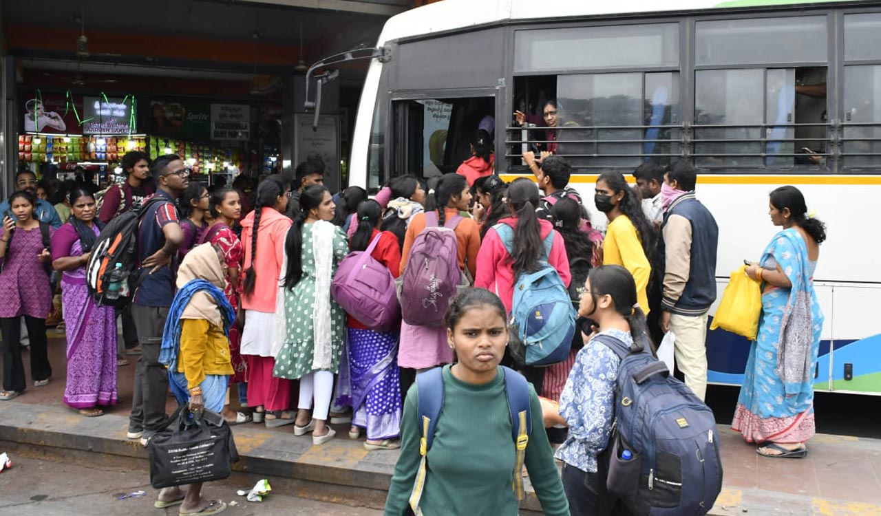 Sankranthi rush and Numaish cause traffic gridlock across Hyderabad