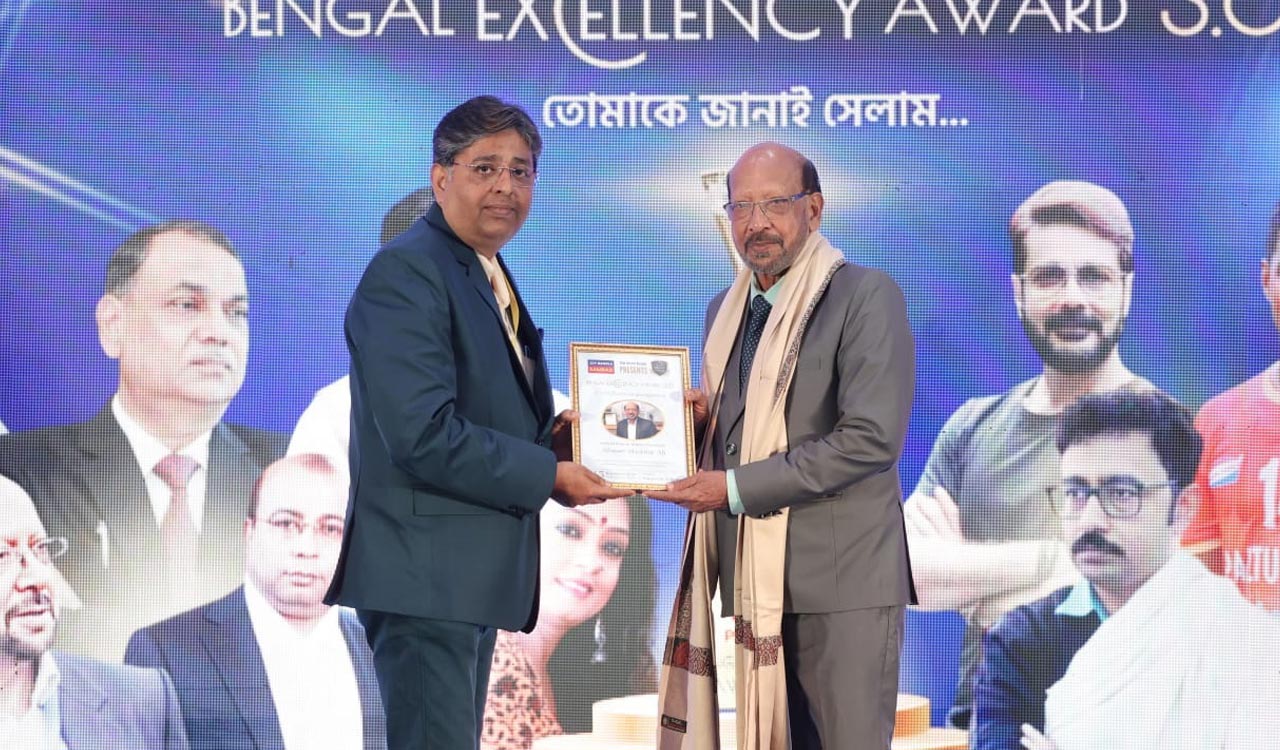 Shabbir Ali honoured with Bengal Excellency Award in Kolkata