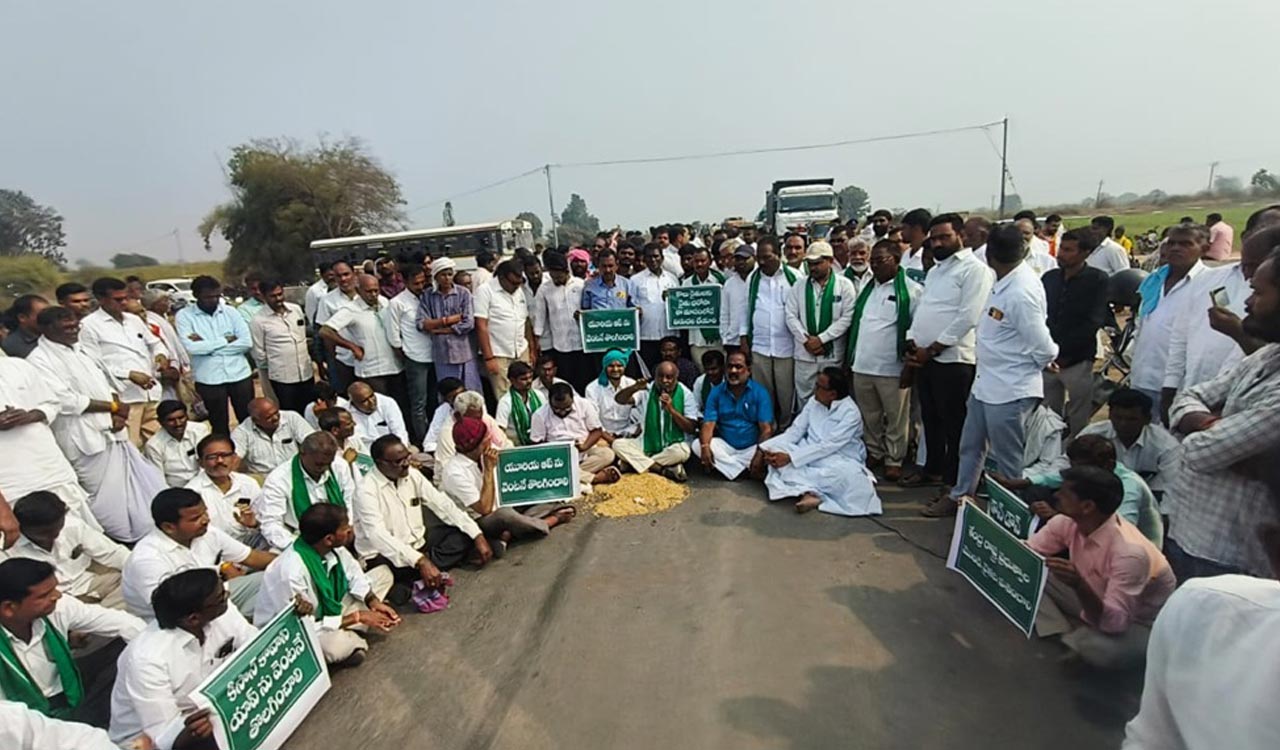 Soybean procurement protests continue in Adilabad